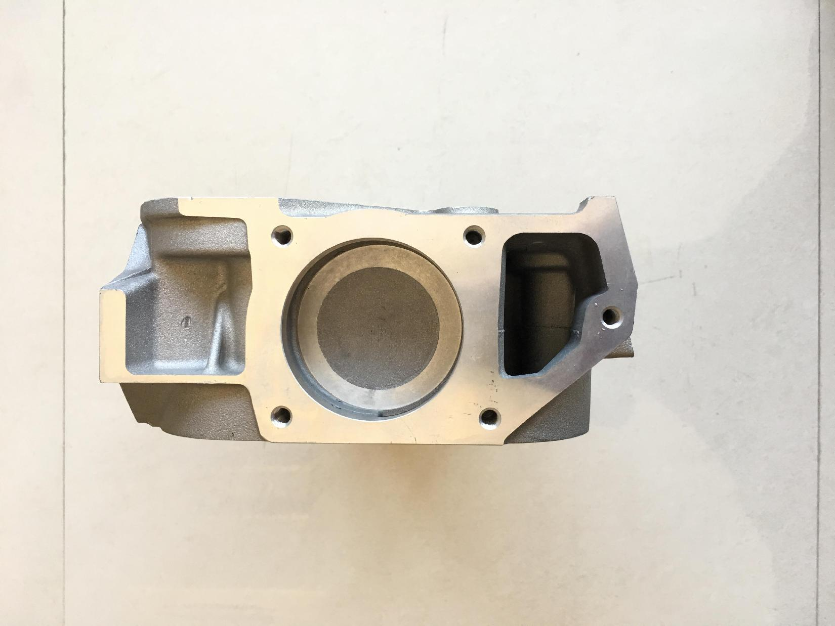 Ford - 6190499 L908B024 2.5D2498